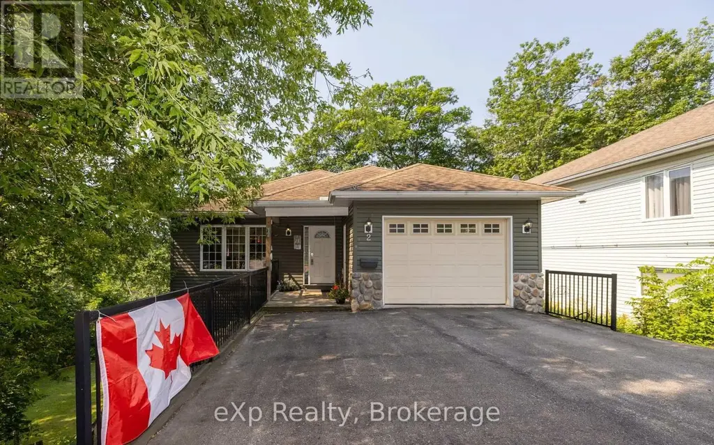 2 Mann Avenue N, Parry Sound
